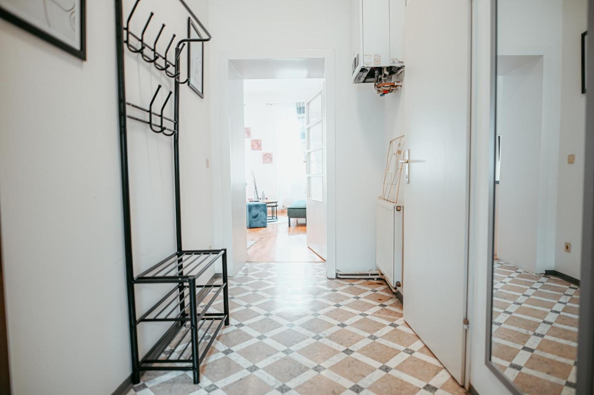 Raimond Apartment Top 27 Виена Екстериор снимка